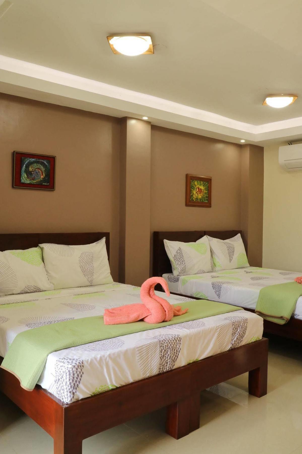 Ea Apartelle - Metro Vigan Luaran gambar