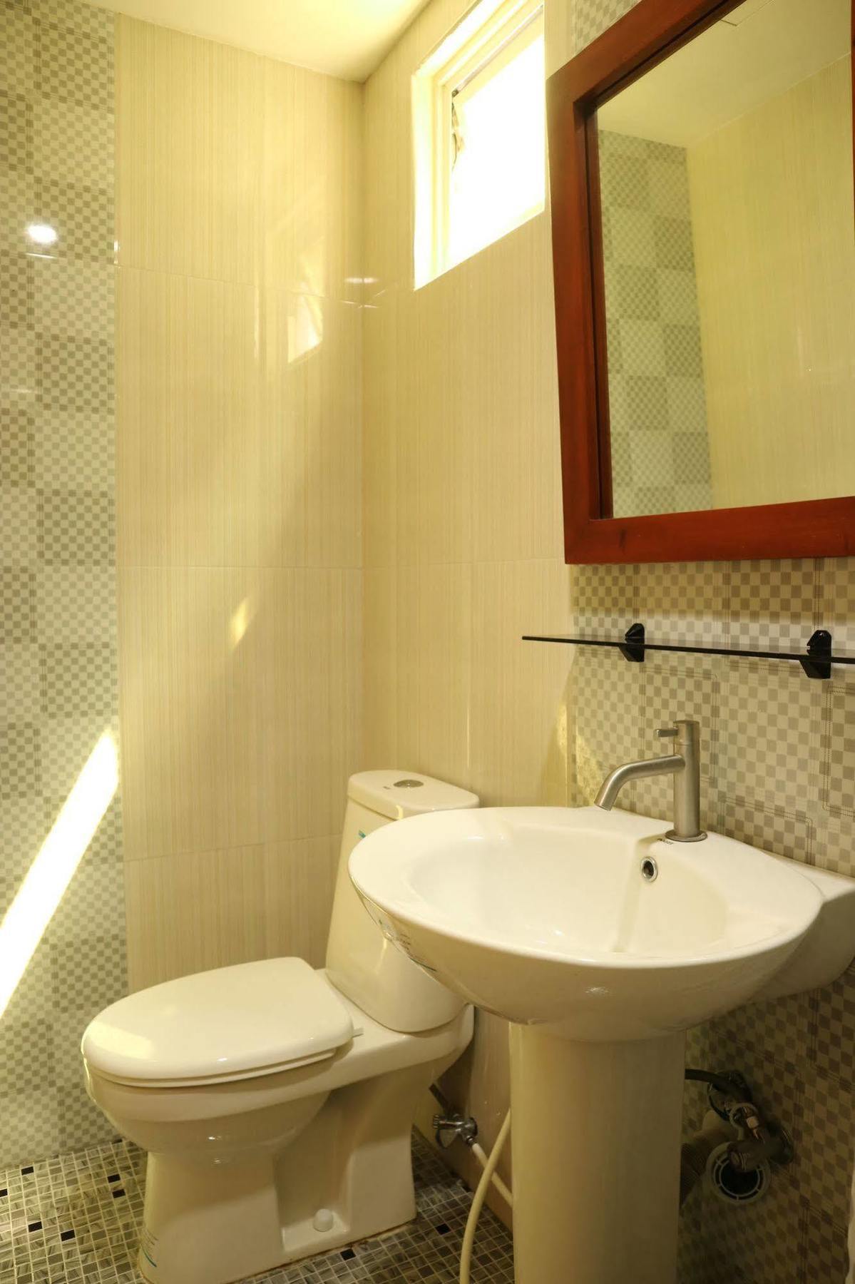 Ea Apartelle - Metro Vigan Luaran gambar