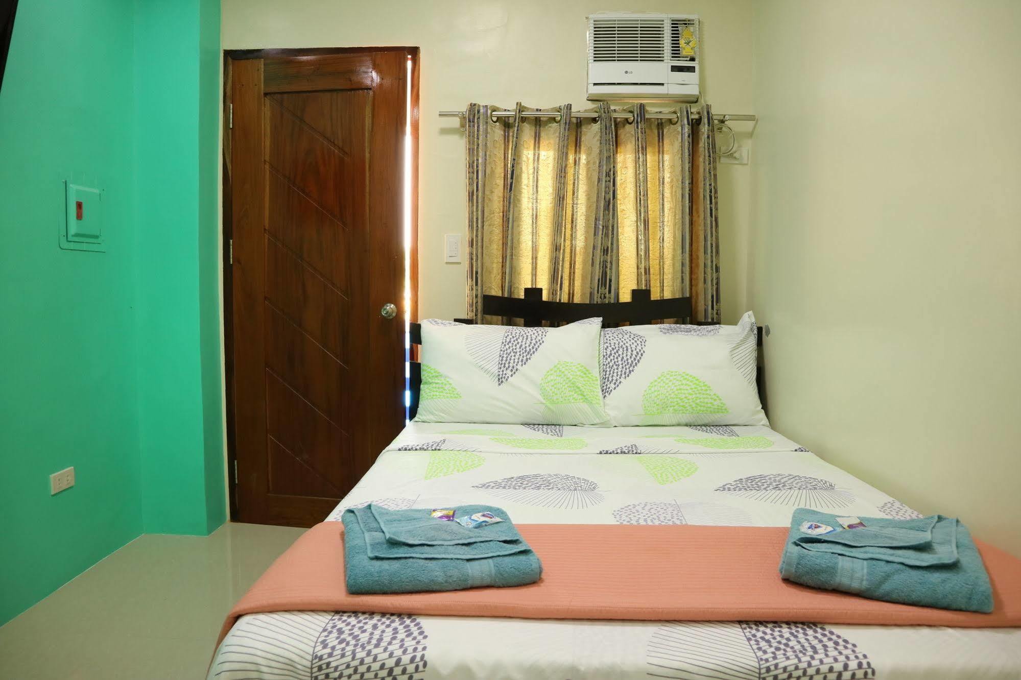 Ea Apartelle - Metro Vigan Luaran gambar